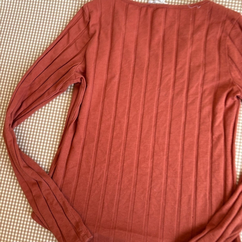 Pink Republic long sleeve basic top. Size Small - Picture 10 of 12